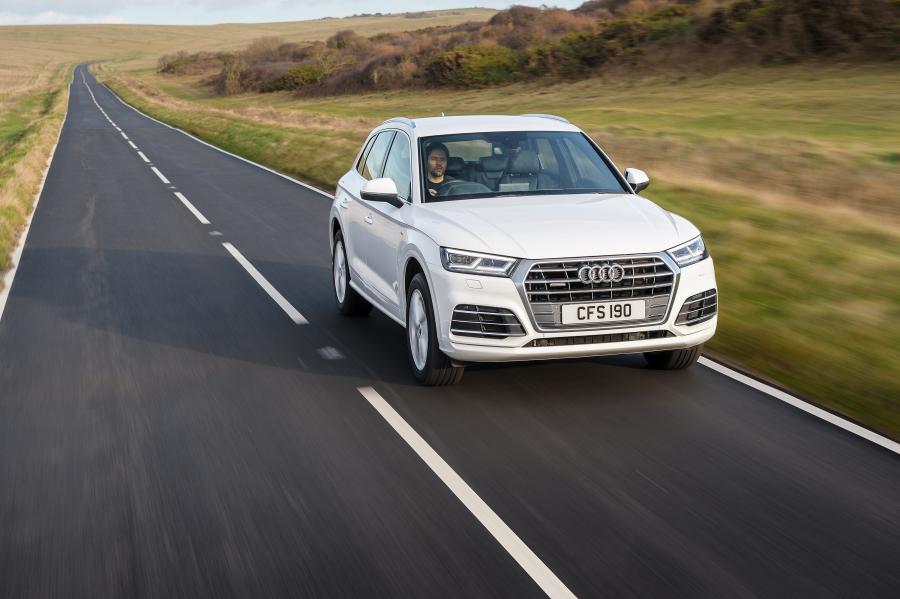  Audi Q5 TDI Quattro S-Line 2017 года  (UK) (фото 15 из 26)